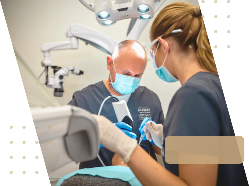 Chirurg dentystyczny. Klinika Akademii Stomatologii w Łodzi